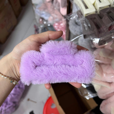 Women's Simple Style Solid Color PC Plush Hair Claws