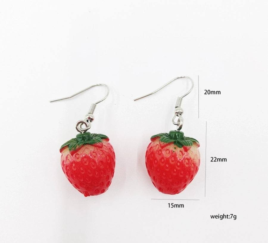 Europe and the United States  personality sweet three-dimensional resin simulation strawberry earrings earrings creative female fun fruit earrings