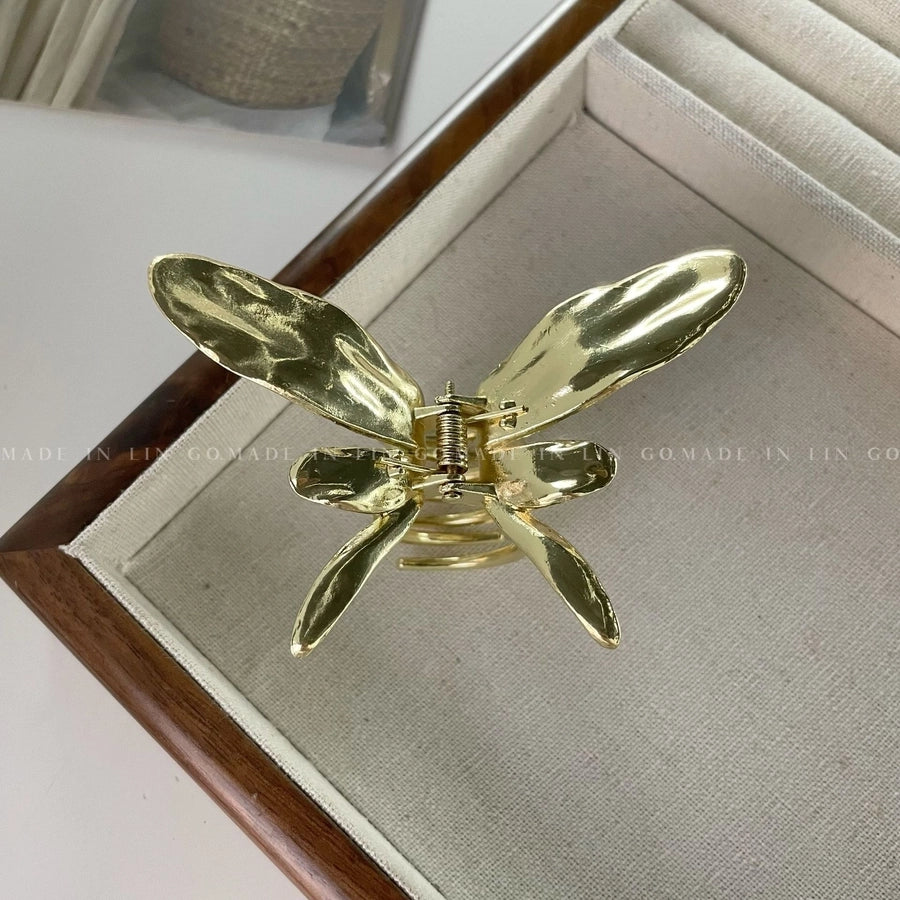 Women's Sweet Cool Style Butterfly Metal Plating Hair Claws