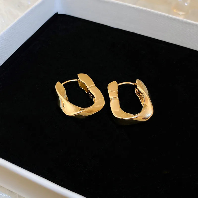 retro c shape solid color metal plating women's earrings 1 pair