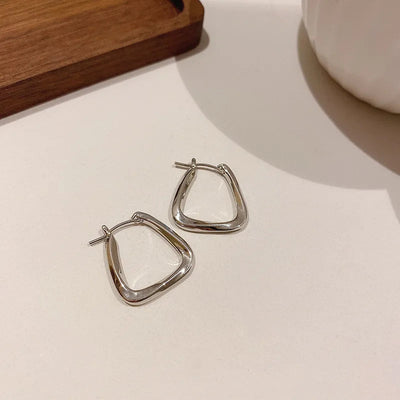 retro c shape solid color metal plating women's earrings 1 pair