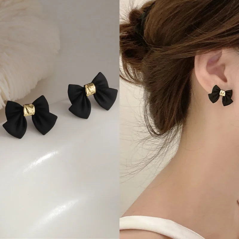 French retro earrings women's temperament earrings high-end feeling mosquito-repellent incense plate ear clip women's No ear hole pearl earrings women's wholesale