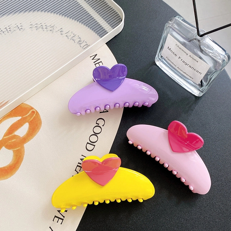 Women's Simple Style Heart Shape Plastic Resin Hair Claws