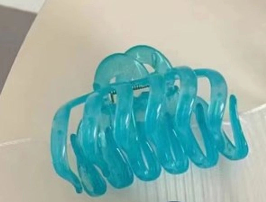 simple style solid color plastic hair claws