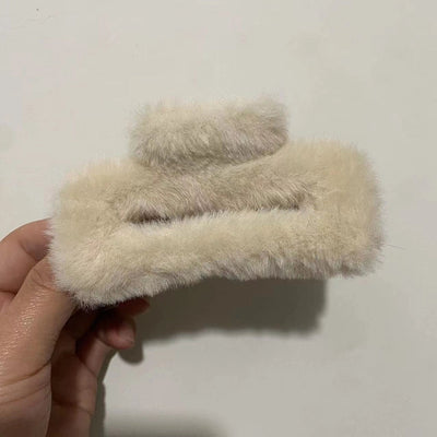 Korean Simple Plush Grab Clip Girl Autumn and Winter New Back Head Hair Clip Elegant Hair Grab Shark Clip Hair Accessories