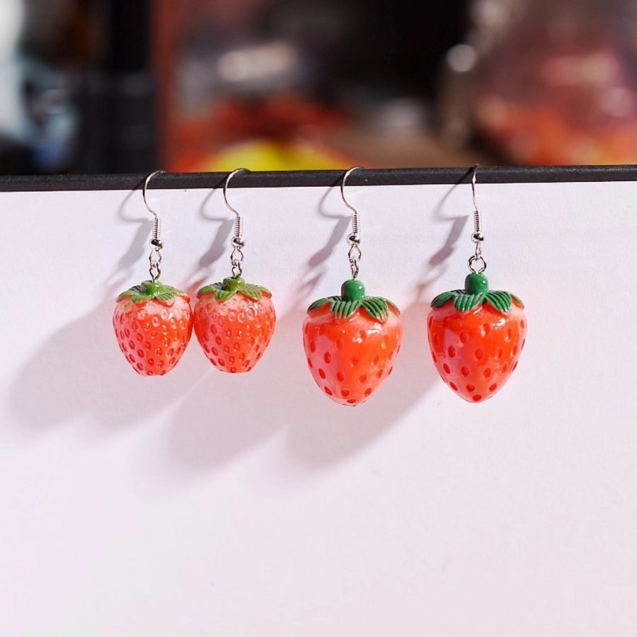 Europe and the United States  personality sweet three-dimensional resin simulation strawberry earrings earrings creative female fun fruit earrings