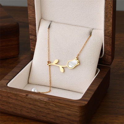 [Whole Body Titanium Steel] Tulip Pearl Pendant Necklace Light Luxury Classic Style Necklace