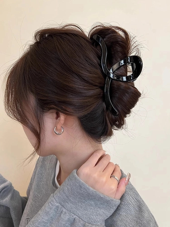 Women's Elegant Solid Color Plastic Stoving Varnish Hair Claws