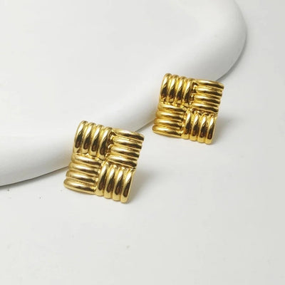 1 Pair Elegant Simple Style Commute Stripe Side Stripe 304 Stainless Steel 18K Gold Plated Ear Studs