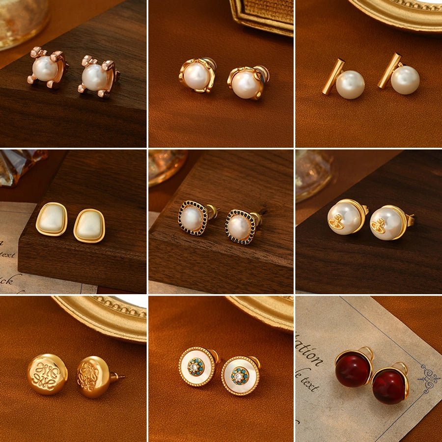 1 Pair Elegant Sweet Simple Style Round Square Inlay Copper Freshwater Pearl Zircon 18K Gold Plated Ear Studs