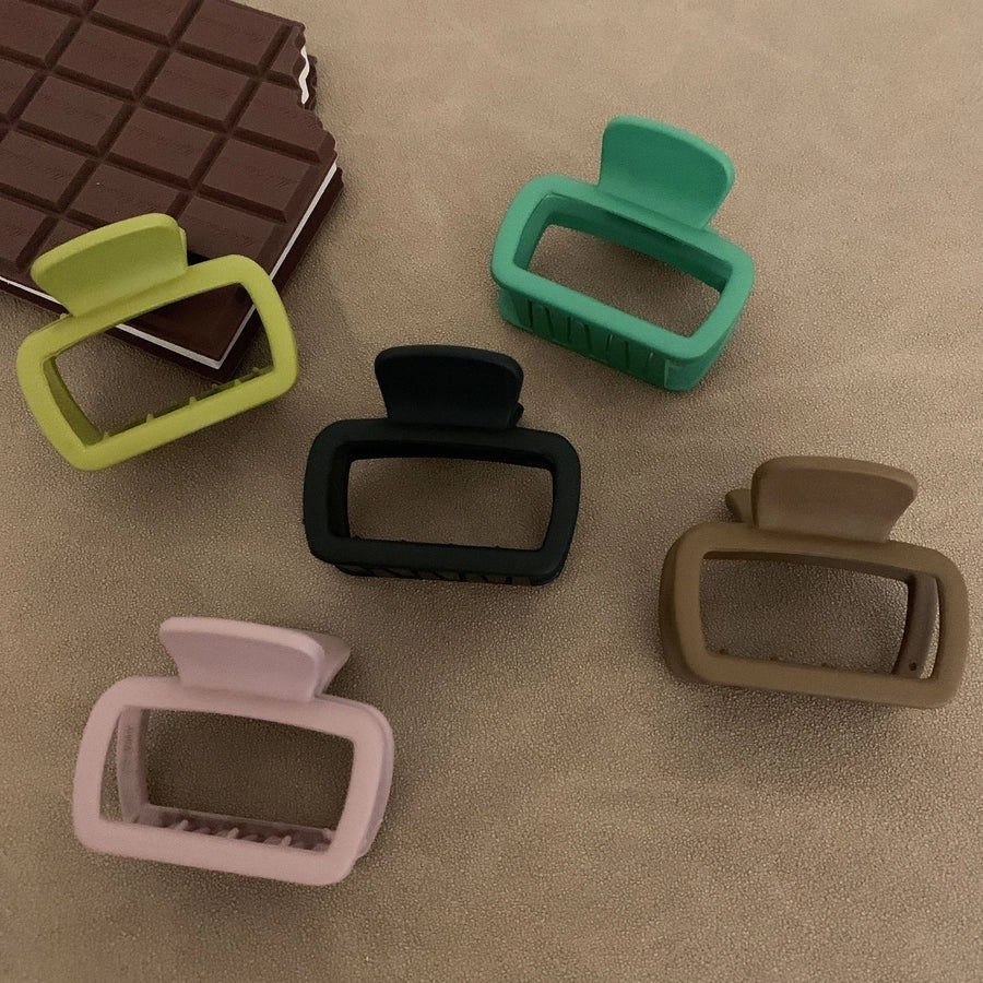 retro solid color plastic hair claws