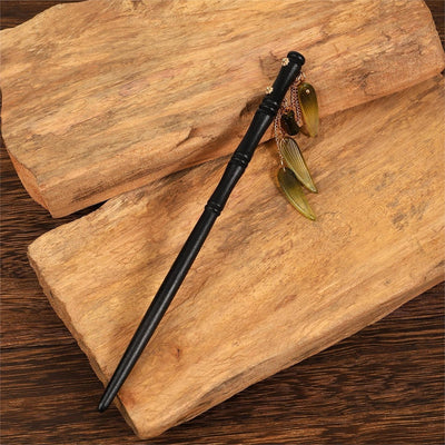Women's Chinoiserie Classic Style Artistic Bamboo Flower Wood Tassel Hairpin