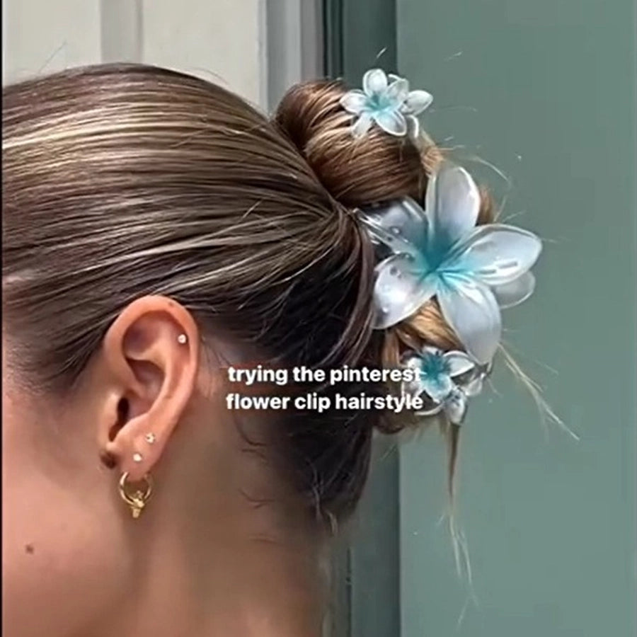 Women's Sweet Flower Plastic Stoving Varnish Hair Claws