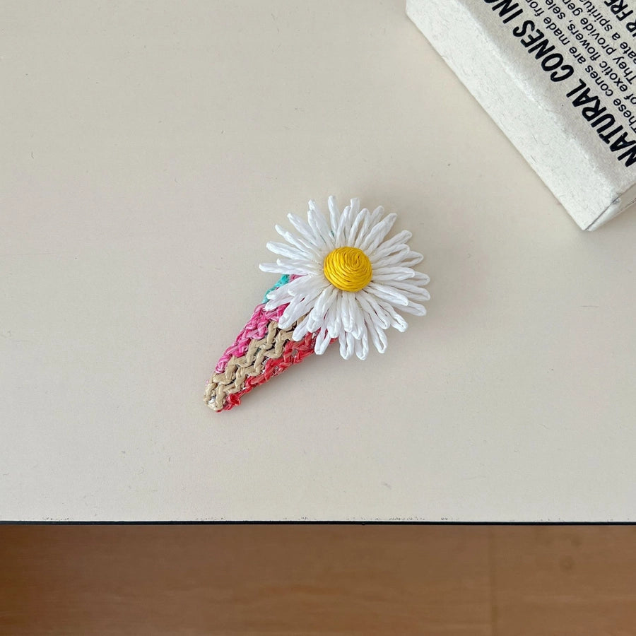 Women's Casual Sweet Daisy Plastic Hair Clip