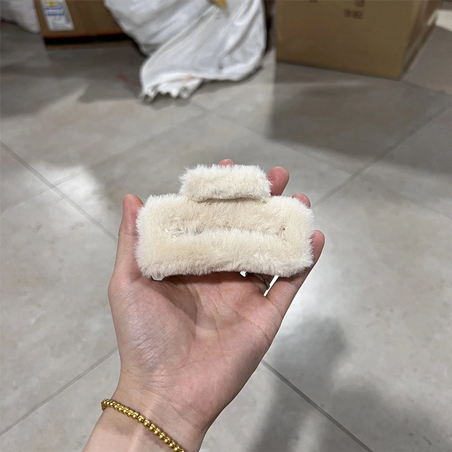 Women's Simple Style Solid Color PC Plush Hair Claws