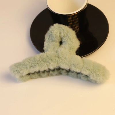 Korean Simple Plush Grab Clip Girl Autumn and Winter New Back Head Hair Clip Elegant Hair Grab Shark Clip Hair Accessories