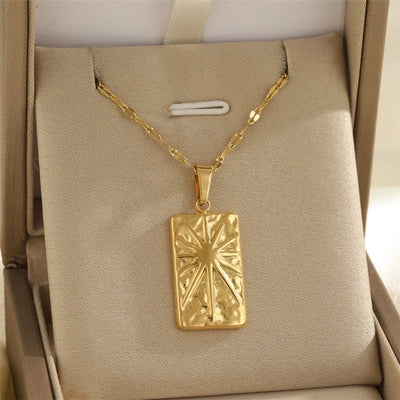 Jewelry Simple Style Classic Style Sun Heart Shape Bow Knot 201 Stainless Steel 304 Stainless Steel Rhinestones Shell Zircon 18K Gold Plated Inlay Pendant Necklace