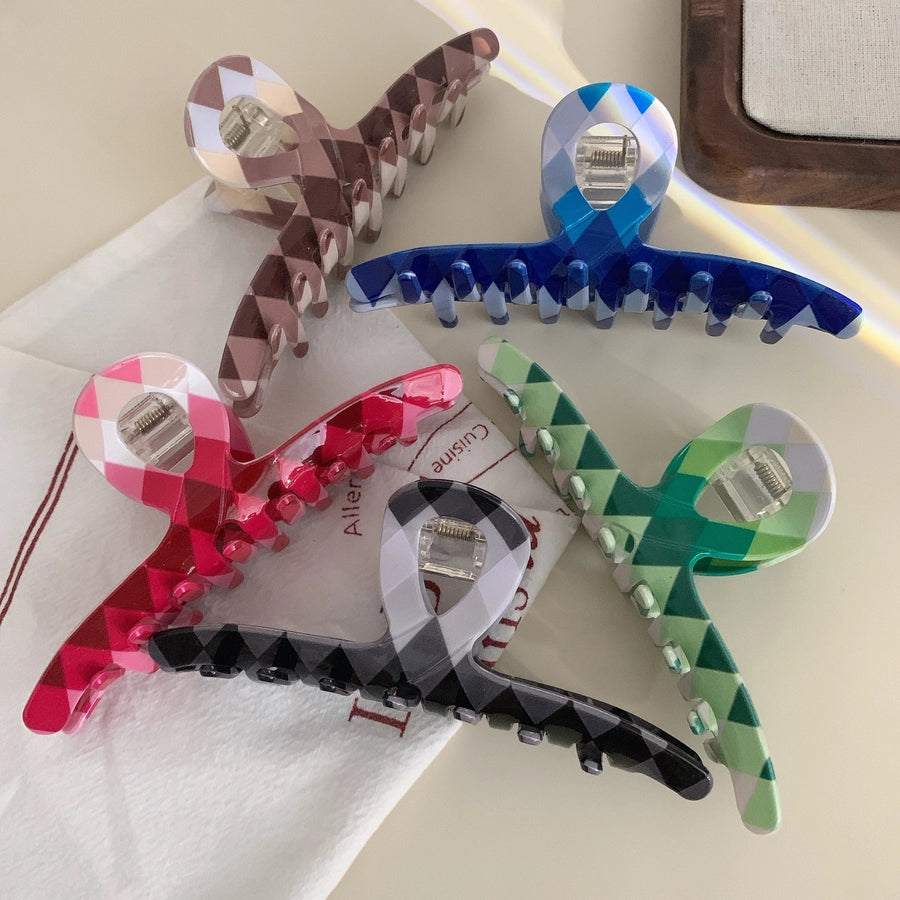 Women's Simple Style Classic Style Argyle Plastic Hair Claws