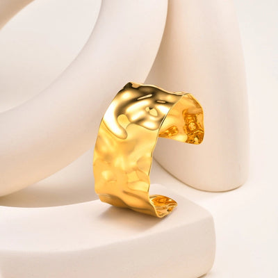 IG Style Exaggerated Classic Style Solid Color Feather Flower 201 Stainless Steel 18K Gold Plated Wide Bracelet In Bulk