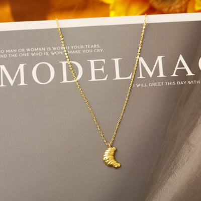 Copper 18K Gold Plated Ruched Chain Horns Pendant Necklace