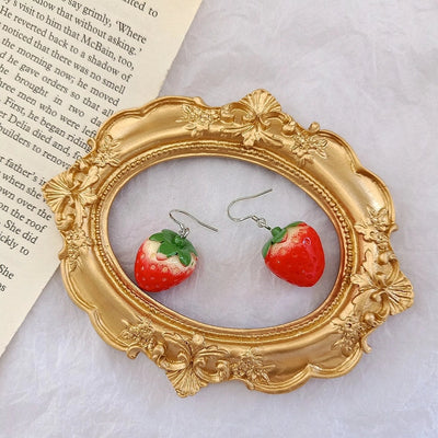 Cute age-reducing ~ 925 silver needle small strawberry earrings female temperament   sweet earrings live