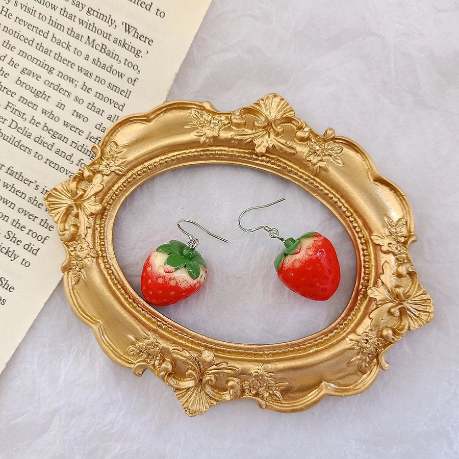 Cute age-reducing ~ 925 silver needle small strawberry earrings female temperament   sweet earrings live