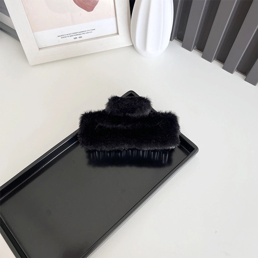 Women's Simple Style Solid Color PC Plush Hair Claws