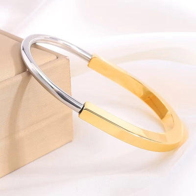 Elegant Simple Style Round Titanium Steel 18K Gold Plated Rhinestones Bangle In Bulk