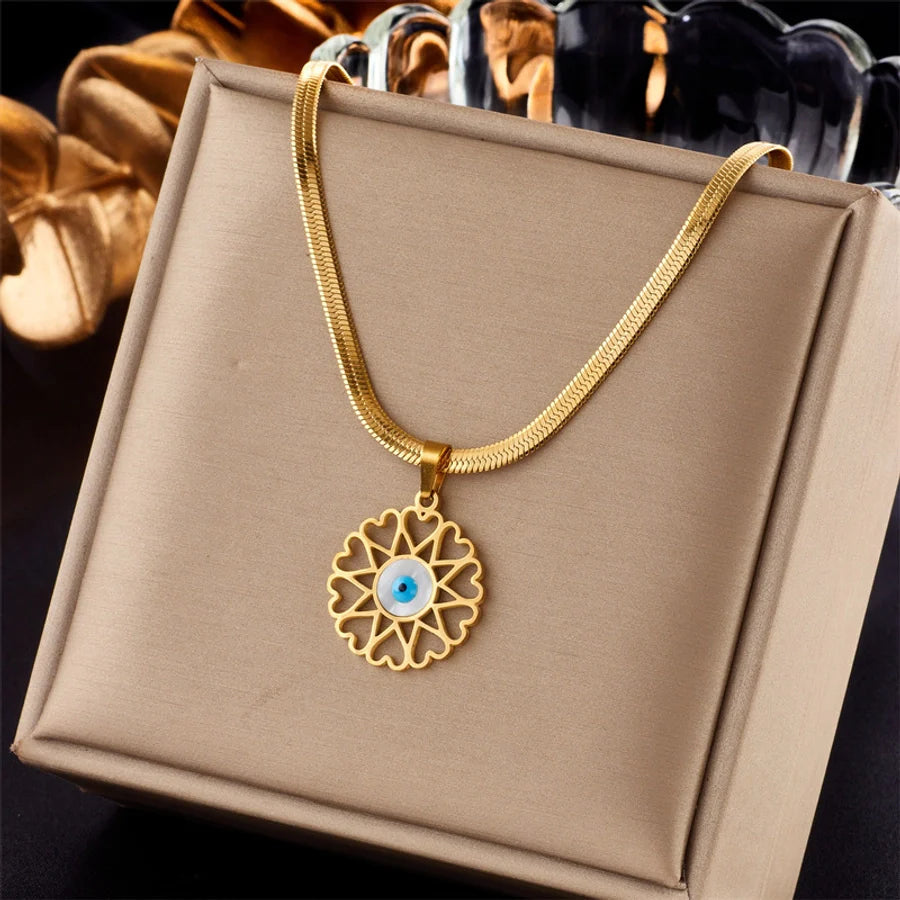 Jewelry Lady Heart Shape Eye Titanium Steel Plating Necklace
