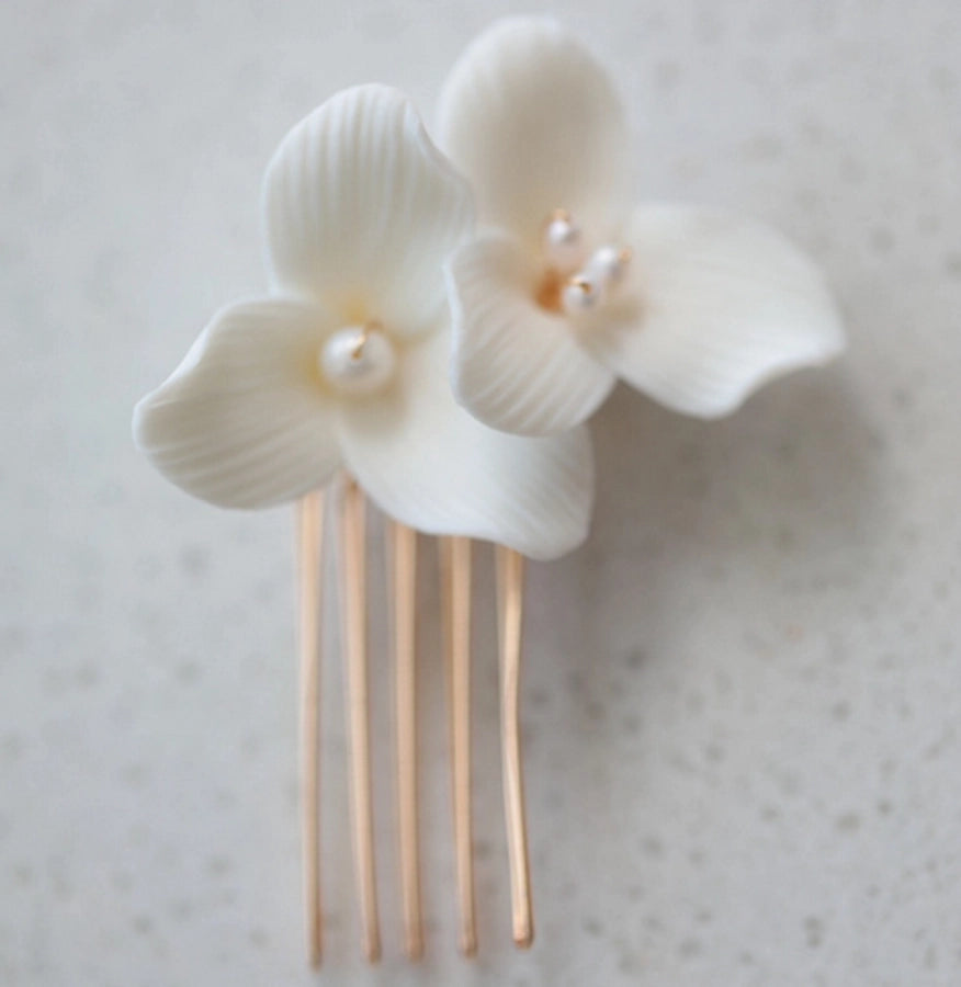 Women's Elegant Streetwear Flower Imitation Pearl Metal Hair Combs