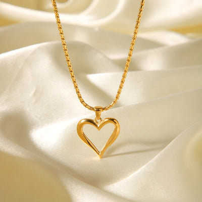 Jewelry IG Style Elegant French Style Heart Shape 304 Stainless Steel Titanium Steel 18K Gold Plated Pendant Necklace