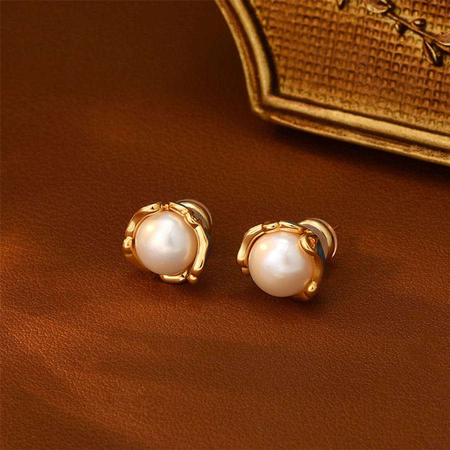 1 Pair Elegant Sweet Simple Style Round Square Inlay Copper Freshwater Pearl Zircon 18K Gold Plated Ear Studs