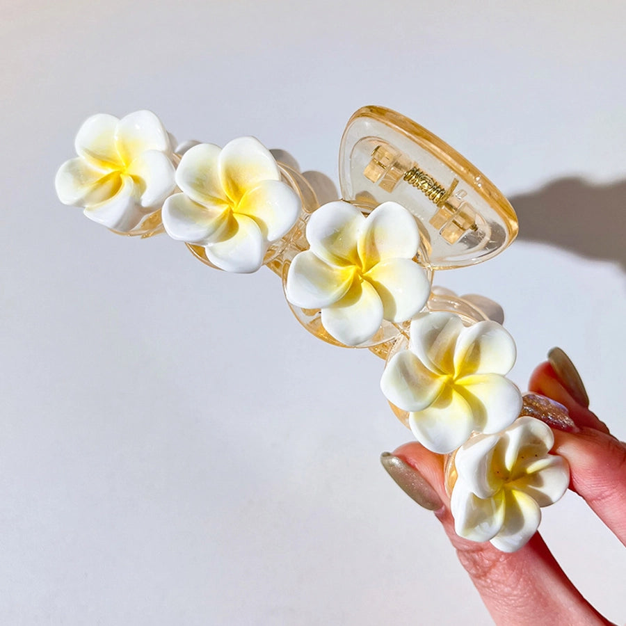 Women's Cartoon Style Peach Strawberry Plastic Resin Hair Claws