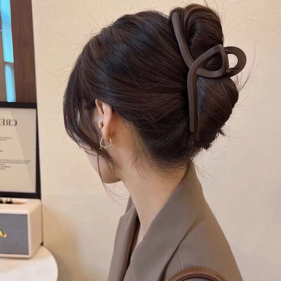 new 15CM oversized frosted hair clip female shark clip high-grade hair volume multi-head updo hair clip