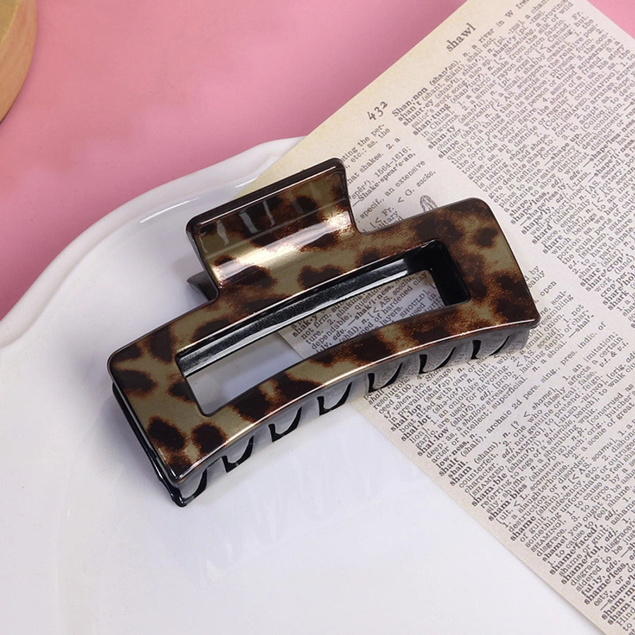 Women's Retro Leopard Plastic Printing Hollow Out Hair Claws
