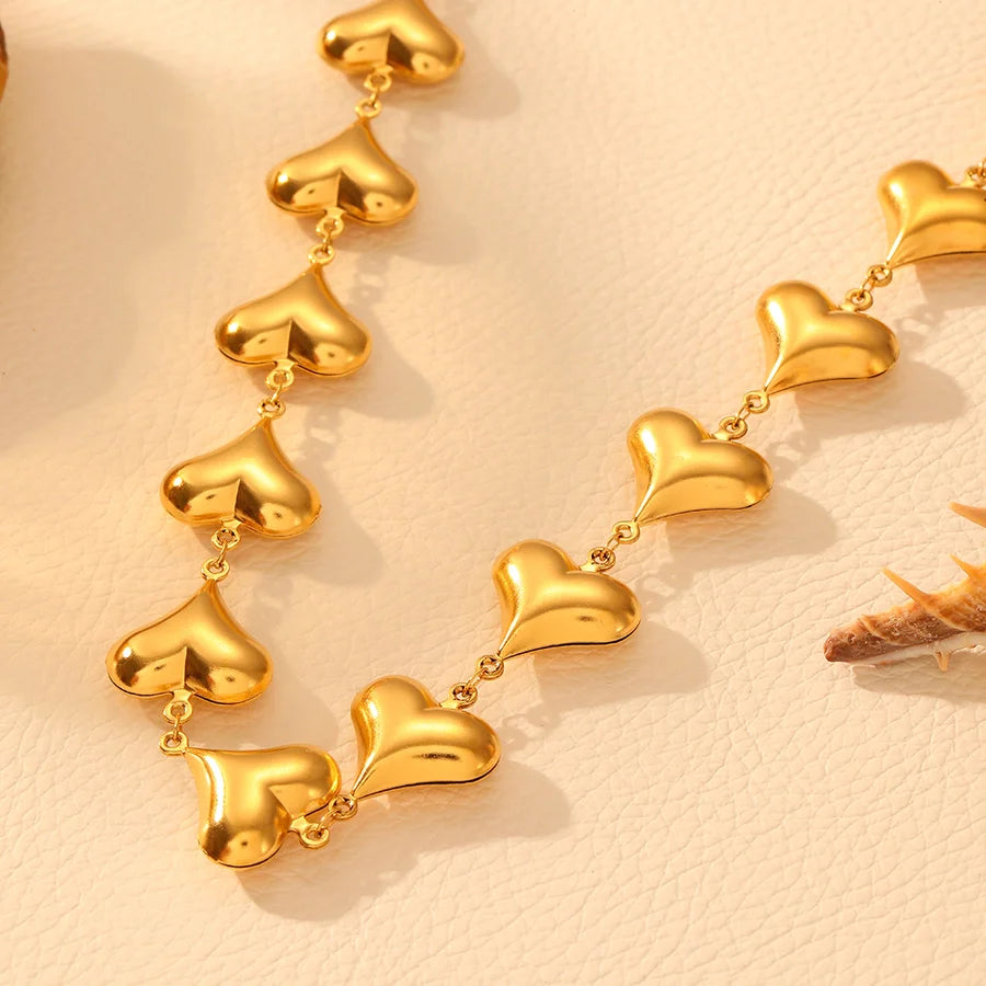 Stainless Steel Multiple Peach Heart Necklace Bracelet Affordable Luxury Fashion High-Grade Heart Hollow Titanium Steel No Fading Necklace Bracelet Jewellery Suit