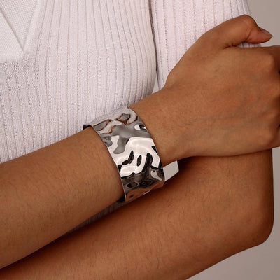 IG Style Exaggerated Classic Style Solid Color Feather Flower 201 Stainless Steel 18K Gold Plated Wide Bracelet In Bulk