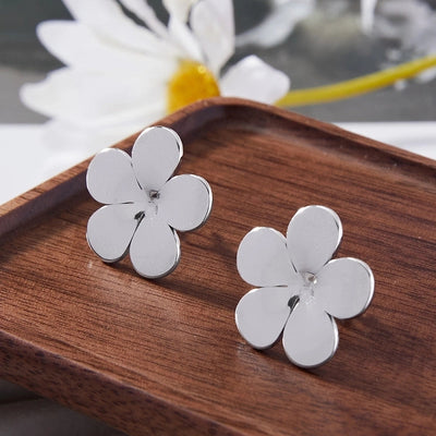 1 Pair Casual Elegant Modern Style Flower Plating Titanium Steel 18K Gold Plated Ear Studs