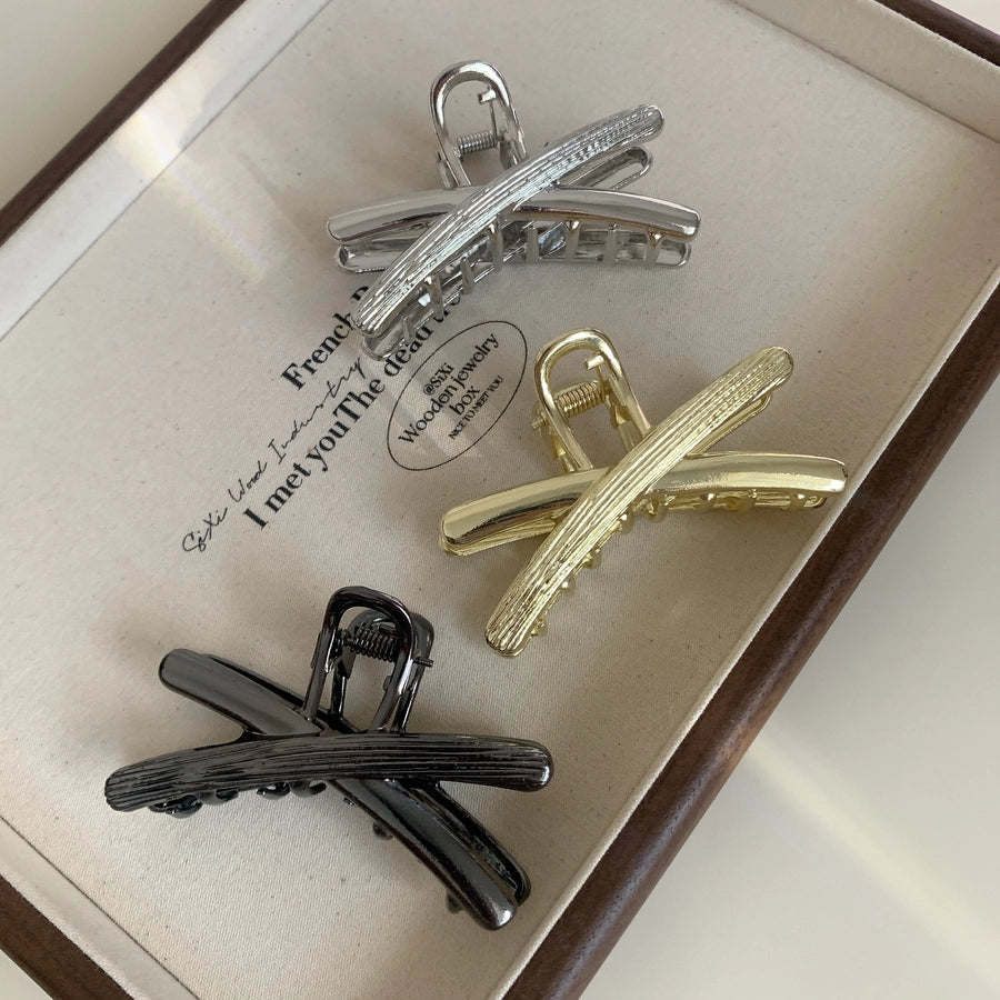 Women's Casual Simple Style Solid Color Alloy Criss Cross Hair Claws
