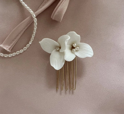 Women's Elegant Streetwear Flower Imitation Pearl Metal Hair Combs