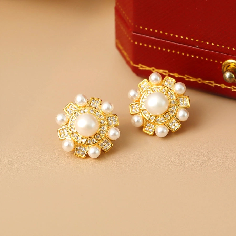1 Pair Elegant Vintage Style Round Plating Inlay Copper Pearl Zircon 18K Gold Plated Ear Studs