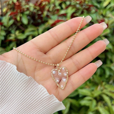 1 Piece Copper Plating 18K Gold Artificial Pearl Hollowed-out Original Design Love Star Pendant Necklace Original Cross-Border New Fashion Noble Suitable for Mother's Day Valentine's Day Gift