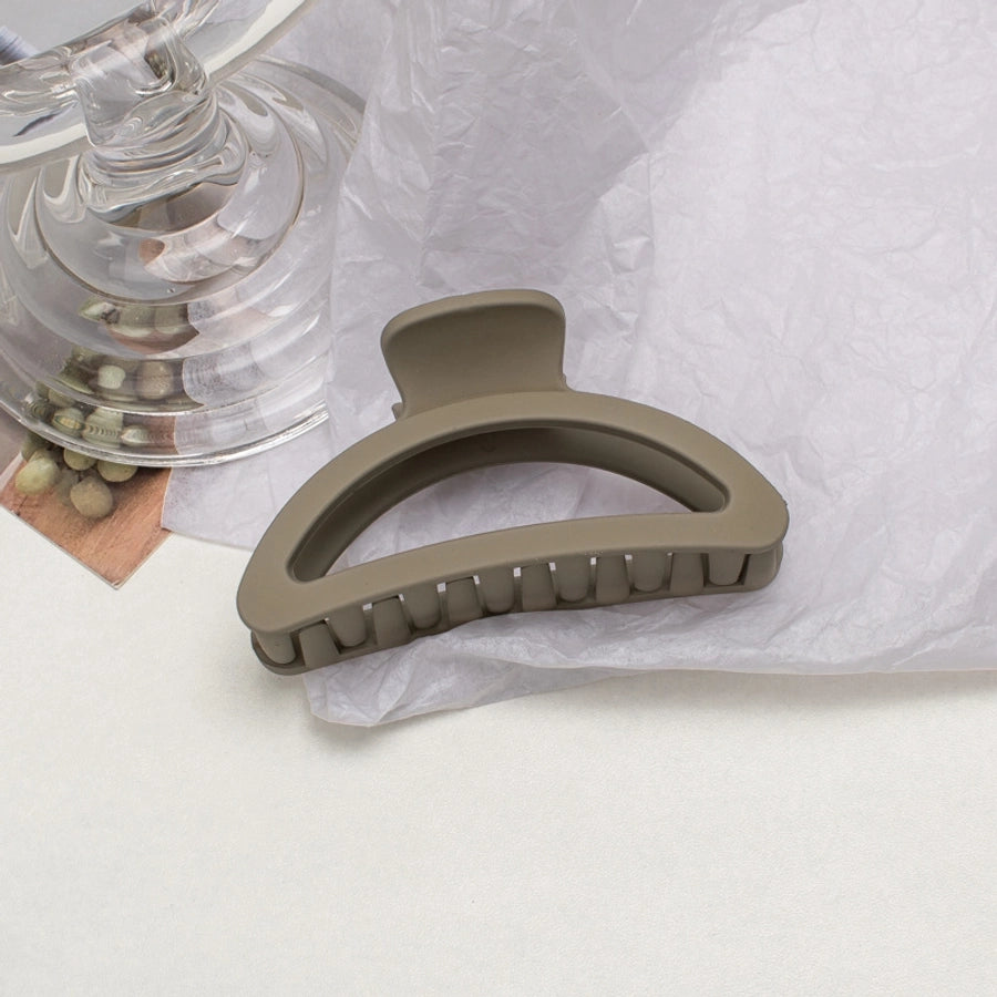 simple style solid color plastic resin spray paint hair clip 1 piece