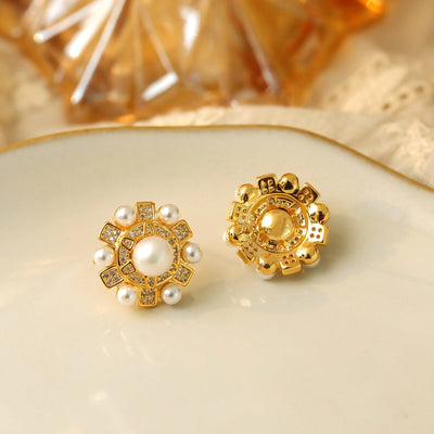 1 Pair Elegant Vintage Style Round Plating Inlay Copper Pearl Zircon 18K Gold Plated Ear Studs