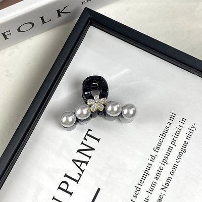 Women's Cute Sweet Simple Style Letter Flower Bow Knot Artificial Crystal Synthetic Resin Inlay Artificial Crystal Artificial Rhinestones Hair Clip