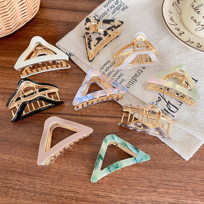 Women's Sweet Simple Style Triangle Alloy Resin Hollow Out Hair Claws