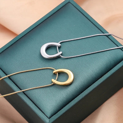 Jewelry Cute Queen Bridal Geometric 316L Stainless Steel  18K Gold Plated Pendant Necklace