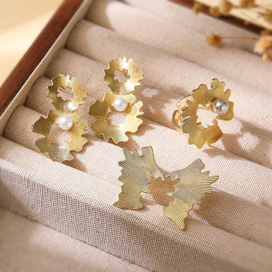 French Retro Copper Plating 18K Gold Inlaid Pearl Jasmine Flower Rings Ear Studs Special-Interest Design Striped Wing-Shaped Earrings