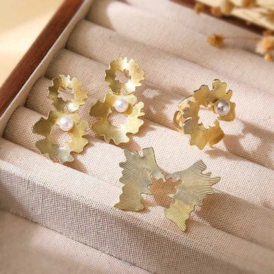 French Retro Copper Plating 18K Gold Inlaid Pearl Jasmine Flower Rings Ear Studs Special-Interest Design Striped Wing-Shaped Earrings