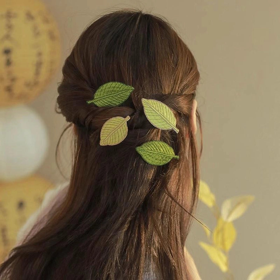 Embroidered leaves! Fresh hairpin! Exquisite bangs clip forehead high-grade Leaf side clip headdress broken hairpin